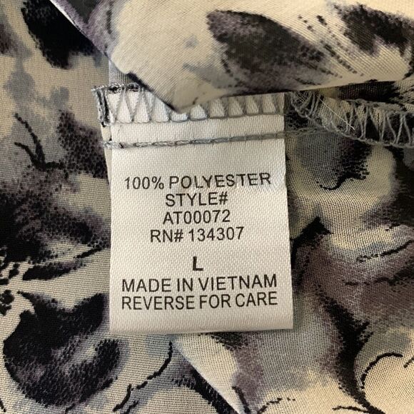 Lumiere Black and white floral semi-sheer lace shoulder long sleeve top - Picture 10 of 11